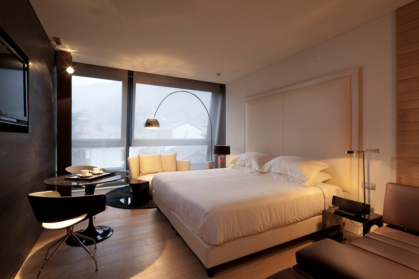 Emotional Junior Suite