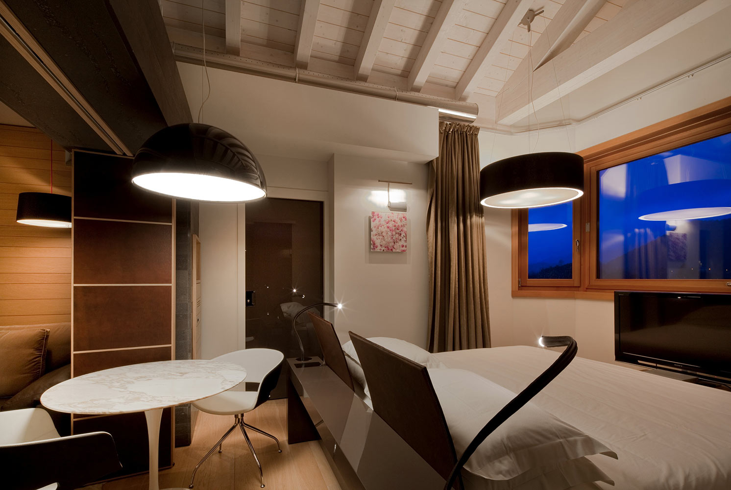 Emotional SPA Suite Tower