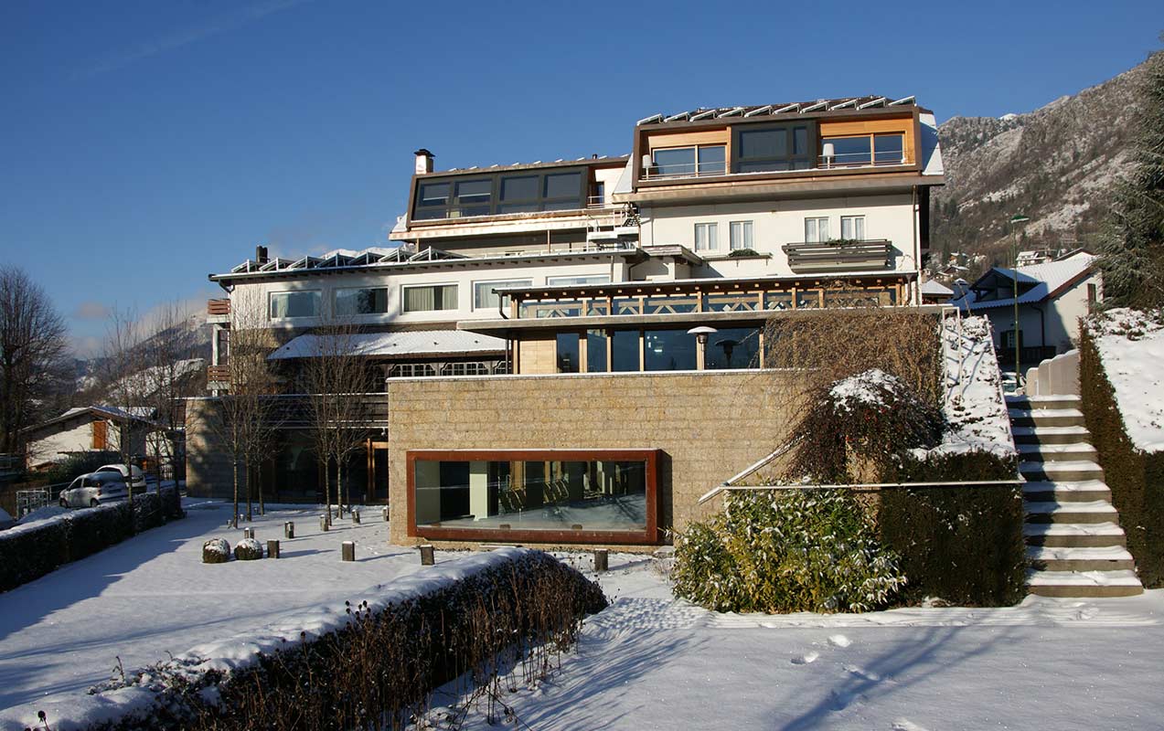L'Hotel Milano nella neve a Castione della Presolana