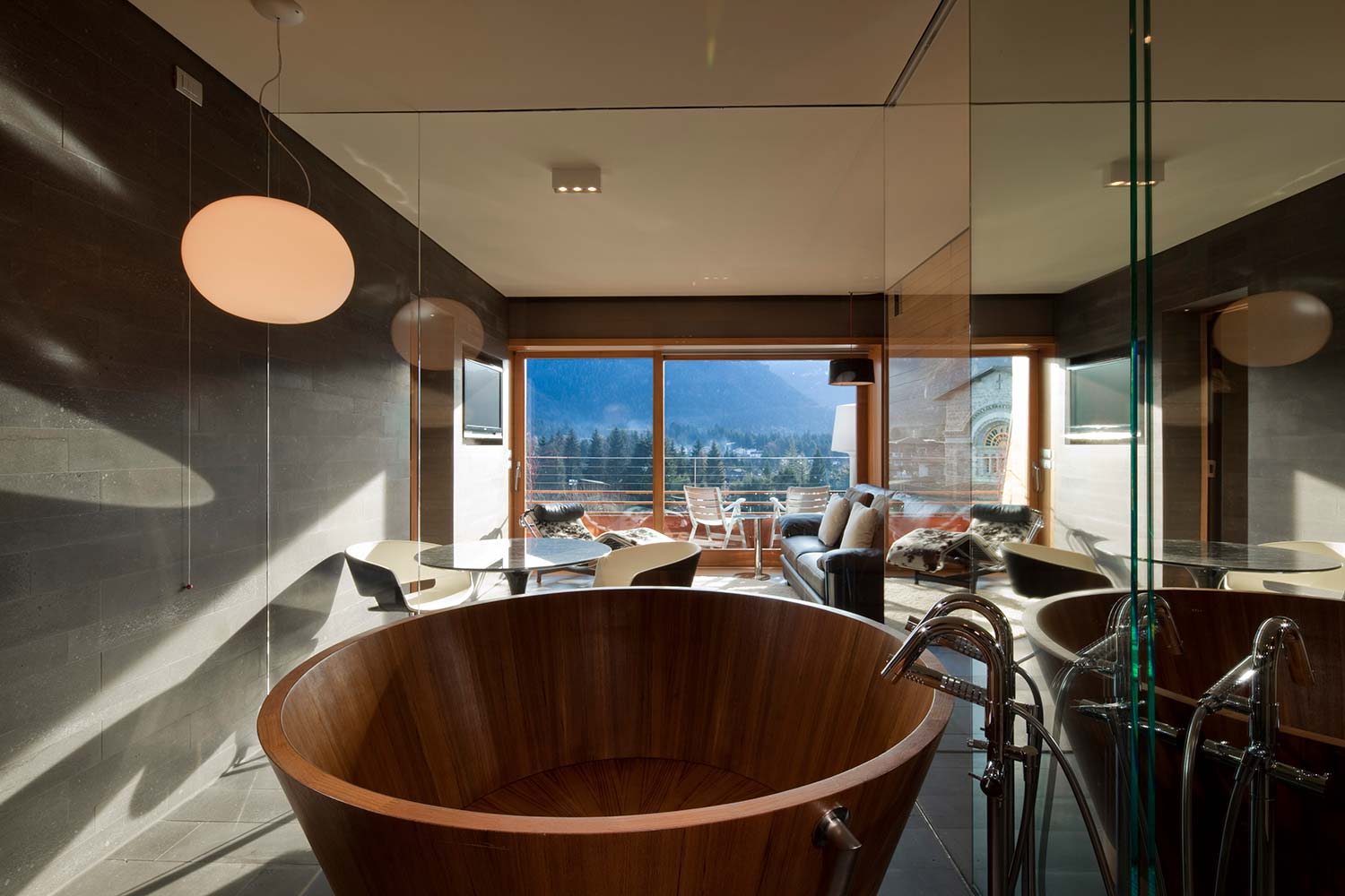 Emotional SPA Suite Balcony